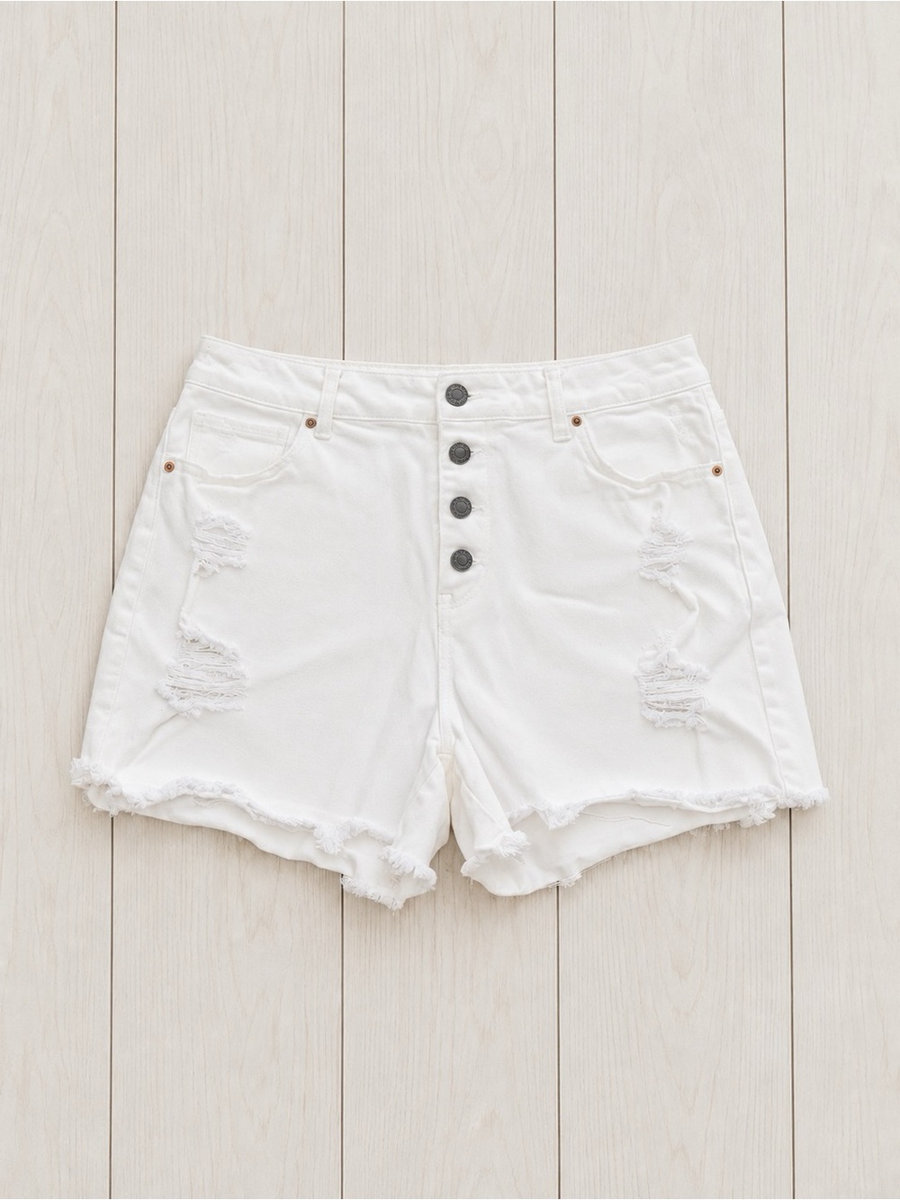 Time and Tru High Rise White Distressed Frayed Cut Off Denim Shorts 14